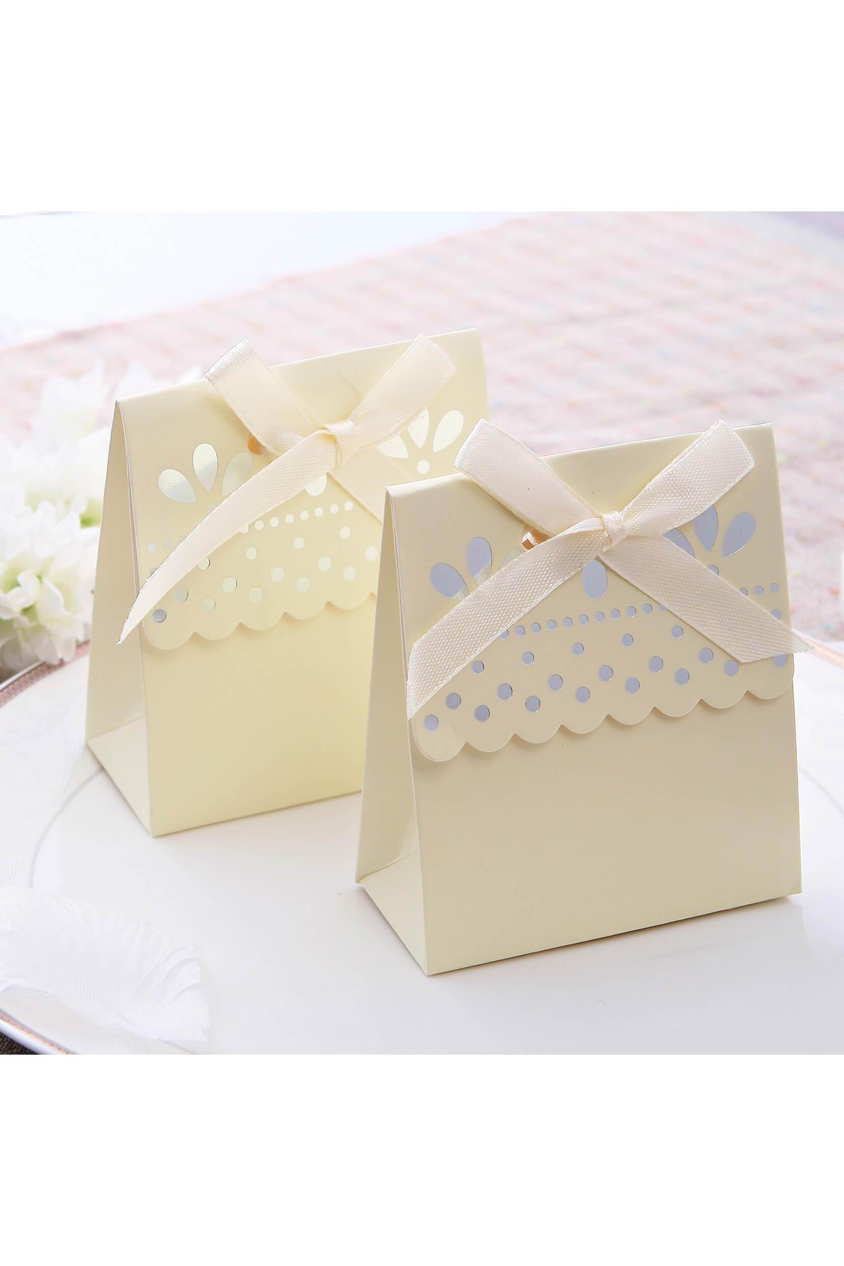Sweet Scalloped Favor Boxes-Ivory CGF0257 (Set of 12 pcs) - COCOMELODY
